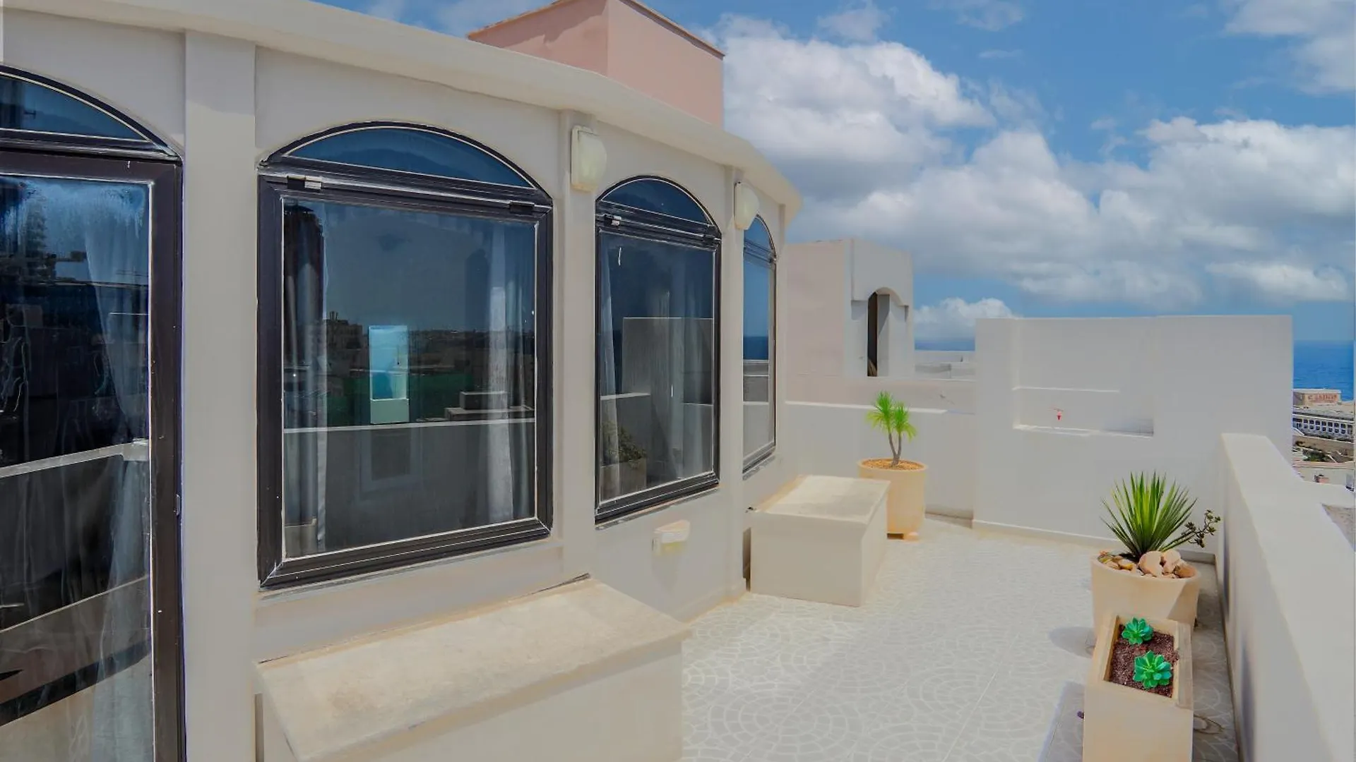 Elegant Penthouse With 5 Terraces & 180 Views In St Julian'S By Solea Apartment Saint Julian's Malta