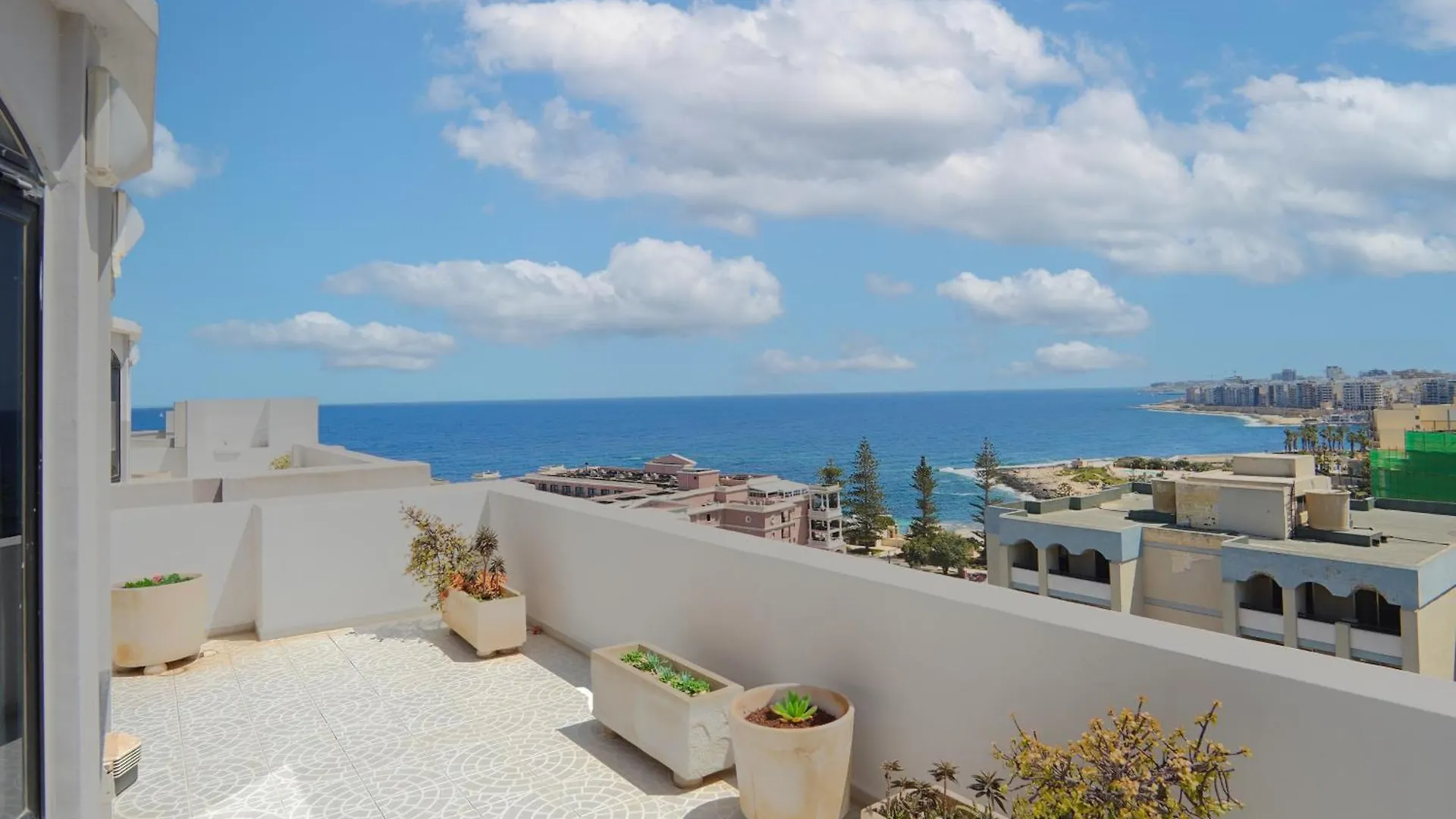 Elegant Penthouse With 5 Terraces & 180 Views In St Julian'S By Solea Apartment Saint Julian's Malta