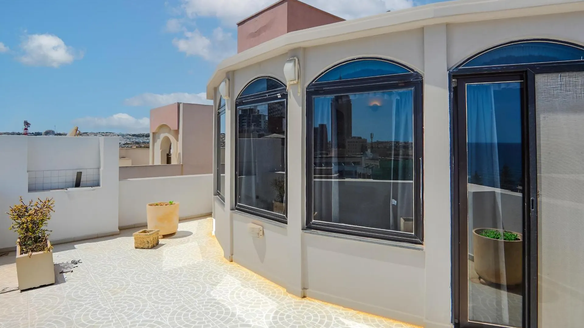 Elegant Penthouse With 5 Terraces & 180 Views In St Julian'S By Solea Apartment Saint Julian's Malta